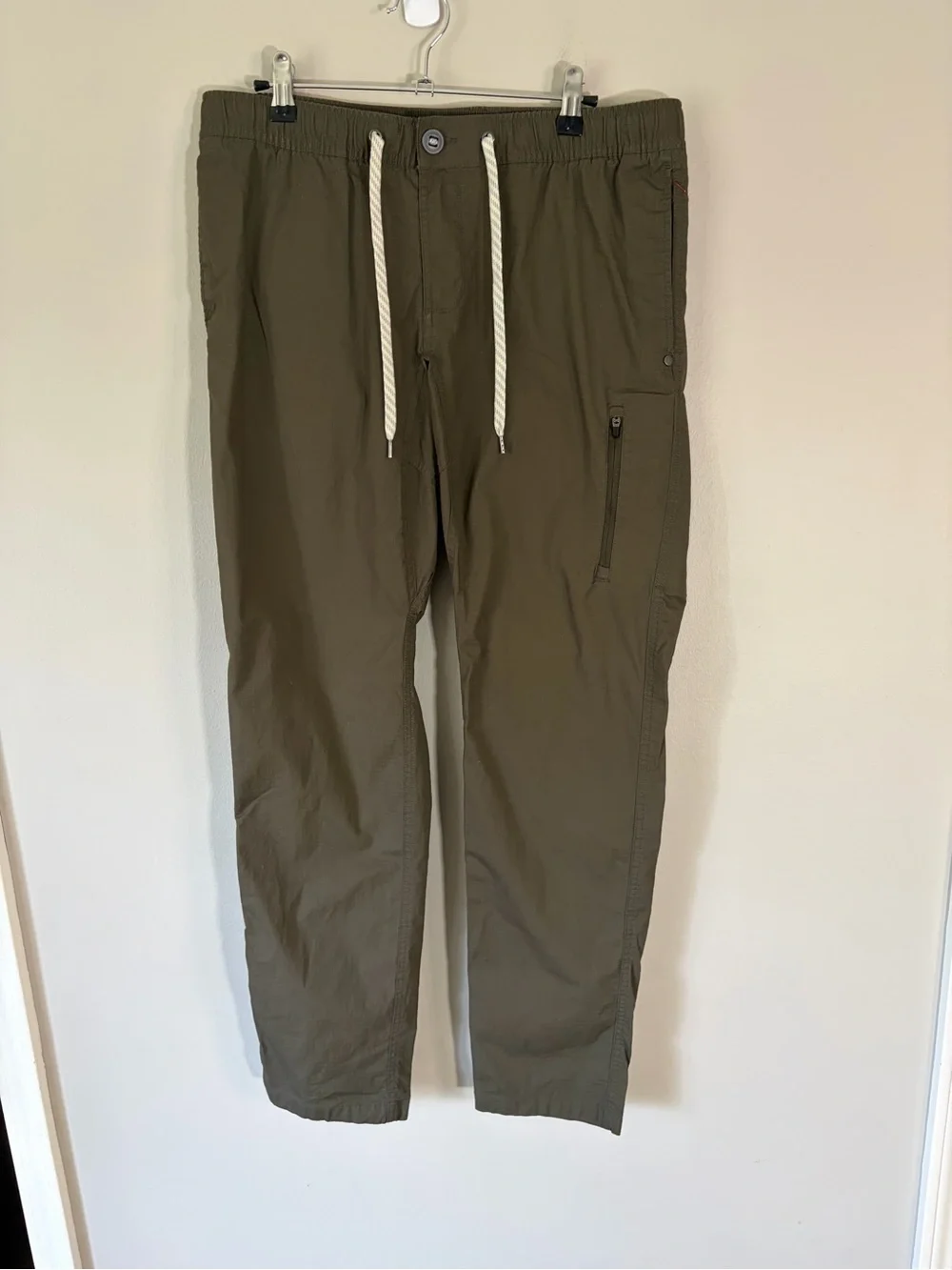 3 pairs Vuori Ripstop Climber Pants Purplish Brown, Green, Navy Large